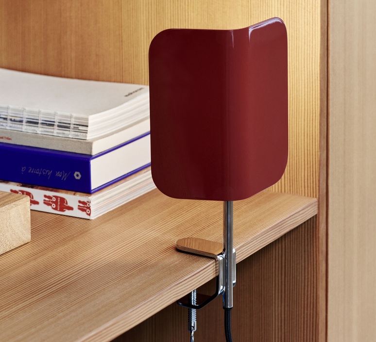 Lampe à clipser / pincer hay design - apex clip bordeaux - objet design moins de 200 euros pas cher