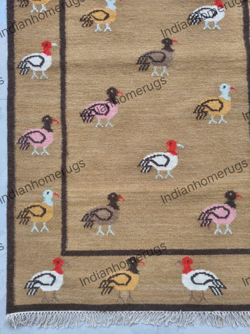 tapis folklorique motif animalier oiseaux
