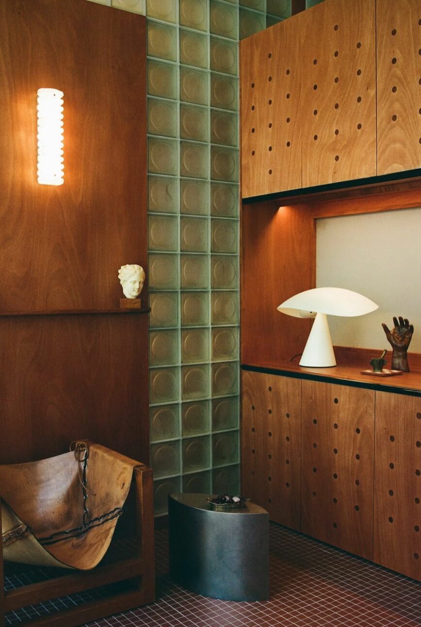 Un mur en bloc de verre, une idée déco astucieuse pour séparer et délimiter des espaces sans trop les fermer - conseil déco blog